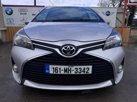 2016 Toyota Yaris - thumbnail 7