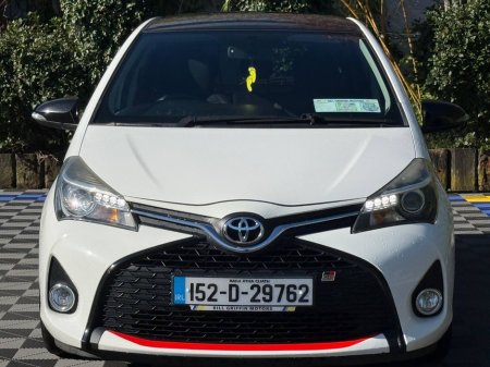 2015 Toyota Yaris - thumbnail 14