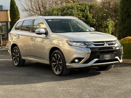 2018 Mitsubishi Outlander - thumbnail 1