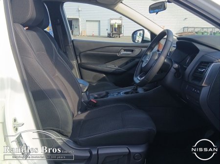 2025 Nissan Qashqai - thumbnail 10
