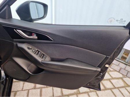 2016 Mazda Mazda3 1.5 D 105PS EXECUTIVE SE 4DR €9,950 thumbnail