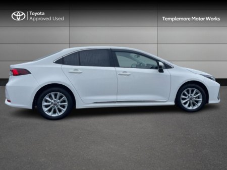 2022 Toyota Corolla COROLLA HYBRID LUNA SALOON €31,500