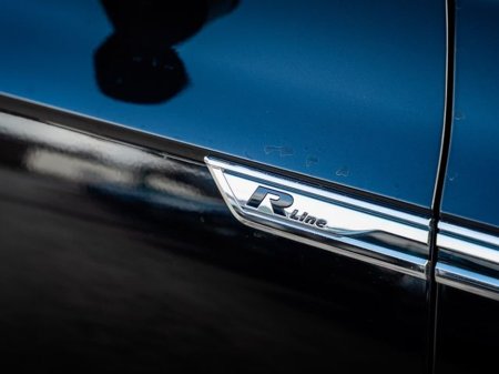 2020 Volkswagen Touareg - photo 2