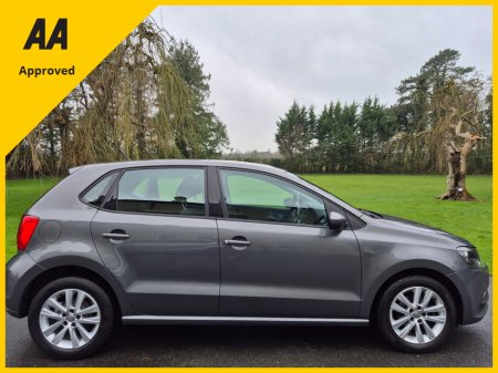 2018 Volkswagen Polo Comfortline 1.0 60HP MANUAL 5SPEED 5DR €11,995 thumbnail
