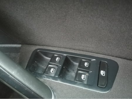 2016 Volkswagen Golf - thumbnail 28