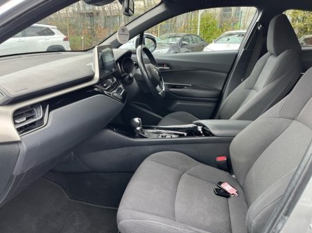 2018 Toyota C-HR - thumbnail 6