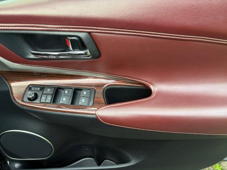 2016 Toyota Harrier SUV €18,995 thumbnail