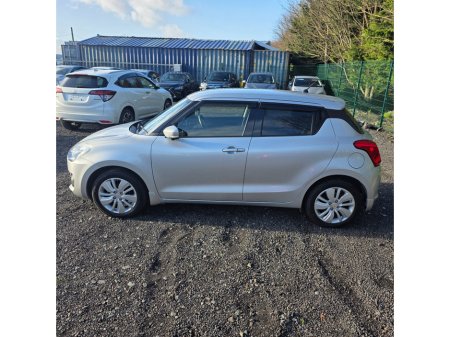 2017 Suzuki Swift 1.2 GLX Automatic €11,950 thumbnail