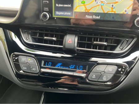 2020 Toyota C-HR - thumbnail 17