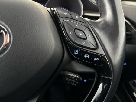 2019 Toyota C-HR - thumbnail 16
