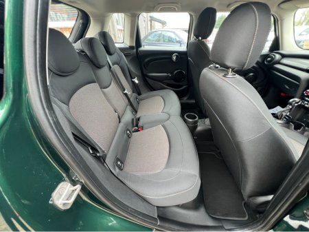 2017 MINI Cooper - thumbnail 13