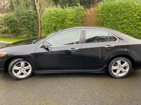 2021 Volvo XC60 2.0 T6 R-DESIGN RECRGE 34 340BHP 5DR A €100,000 thumbnail