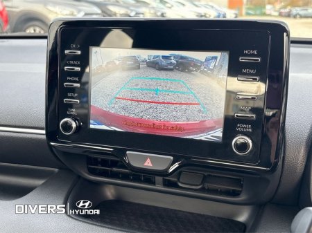 2022 Toyota Yaris - thumbnail 13