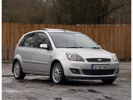 2007 Ford Fiesta - thumbnail 10