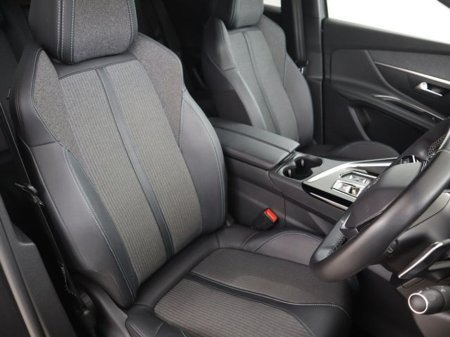 2023 Peugeot 3008 - thumbnail 12