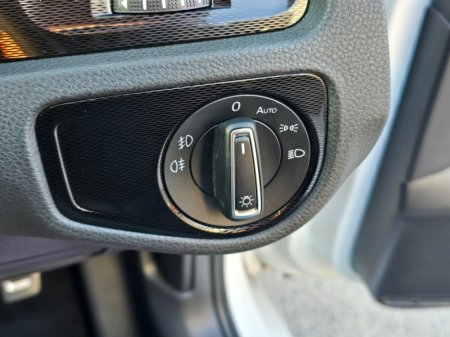 2017 Volkswagen Golf - thumbnail 12