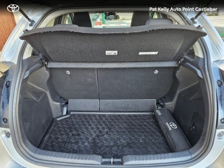 2022 Toyota Yaris - thumbnail 10