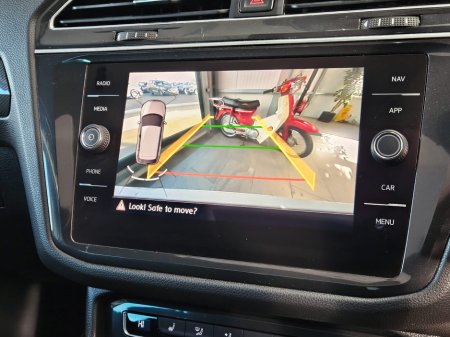 2017 Volkswagen Tiguan - thumbnail 17