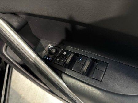 2023 Toyota Corolla Cross CROSS SPORT 1. 1.8 4DR AUTO €34,750 thumbnail