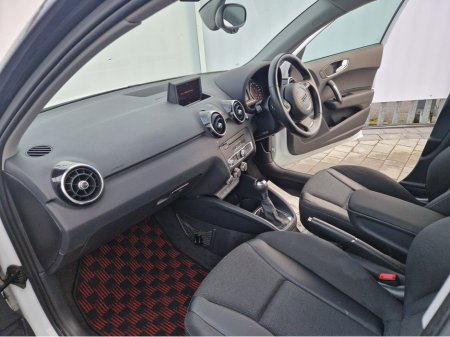 2013 Audi A1 1.4 PETROL AUTO €9,995 thumbnail