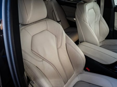 2023 BMW 5 Series - thumbnail 9