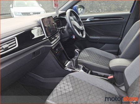 2023 Volkswagen T-Roc 1.0 TSI 110HP R-Line €28,900