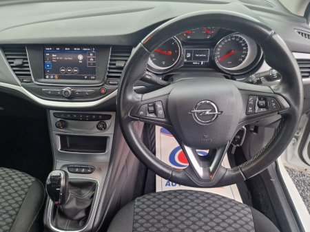 2022 Opel Astra van ED 1.5 122ps 5DR €9,950 thumbnail