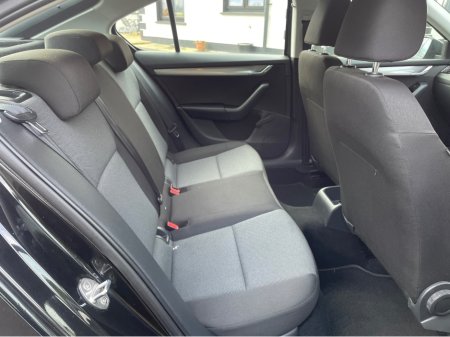 2015 Skoda Octavia ACTIVE 1.2 TSI 105HP 4DR thumbnail