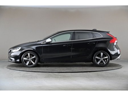 2017 Volvo V40 2.0 D3 R-DESIGN 6SPD *FULL LEATHER*PANORAMIC ROOF* €15,490 thumbnail