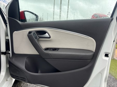 2017 Volkswagen Polo Polo *Beats Edition* 1.2 Petrol Automatic €13,950 thumbnail