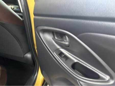 2020 Toyota Yaris Cross Yaris Cross hybrid auto only 38000 kms €20,499 thumbnail