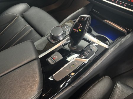 2018 BMW 5 Series - thumbnail 14