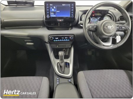 2023 Toyota Yaris - thumbnail 9