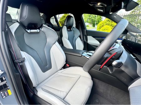 2025 BMW M5 - thumbnail 11