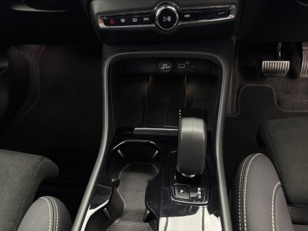 2023 Volvo XC40 - thumbnail 21