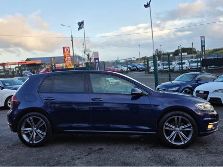 2017 Volkswagen Golf ( 172 REG LEATHER FULL LEATHER SEATS ELECTRIC MEMORY SEATS NAVI VIRTUAL CLOCKS ANDROID AUTO CARPLAY BLIND SPOT REAR TRAFFIC ASSIST ROAD SIGN RECOGNIZING LANE ASSIST LOW TAX BAND €17,500 thumbnail