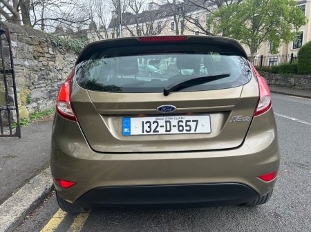 2013 Ford Fiesta - thumbnail 6