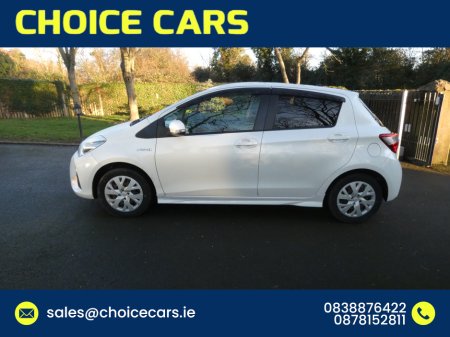 2017 Toyota Vitz 1.5 AUTO HYBRID LOW MILEAGE €11,750 thumbnail