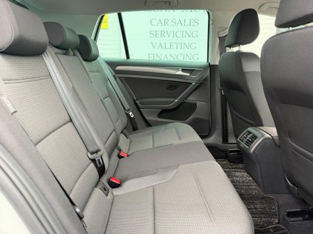 2018 Volkswagen Golf (182) 1.2 TSI COMFORTLINE TECH EDITION €21,450 thumbnail