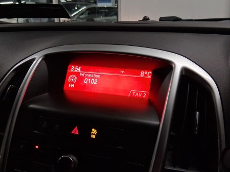 2014 Opel Astra - thumbnail 11