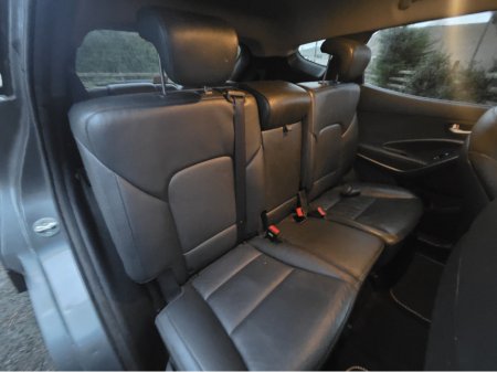 2017 Hyundai Santa Fe 2WD EXECUTIVE AUTOMATIC 5DR AU €16,950 thumbnail