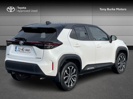 2022 Toyota Yaris Cross LunaSport - BiTone - 1.5 Hybrid - Automatic - 1 Owner &ndash; Full TOYOTA Service History // Remote Central Locking // Front Electric Windows // Rear Electric Windows // Electric Mirrors // Apple Carp €26,899