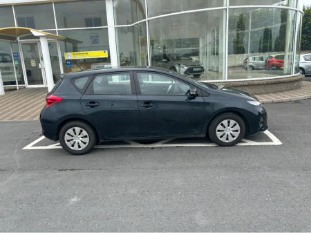 2014 Toyota Auris 1.4 D-4D ACTIVE S/S 90BHP