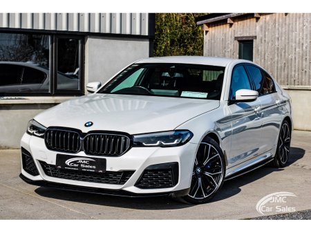 2022 BMW 5 Series - thumbnail 1