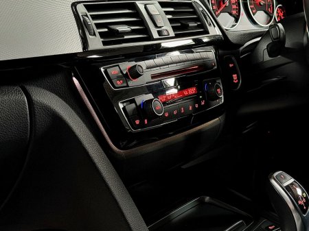 2017 BMW 3 Series - thumbnail 38