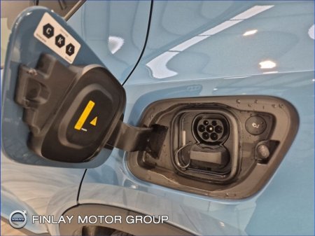 2025 Volvo EX40 Ultra single motor 69kw battery €48,750 thumbnail