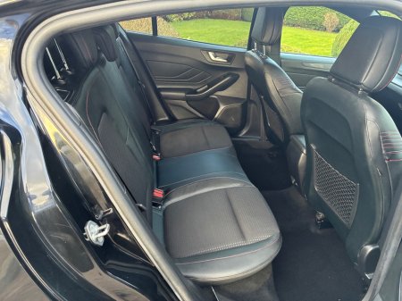 2019 Ford Focus - thumbnail 8