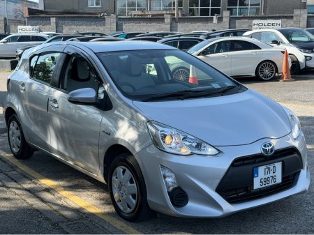 2017 Toyota Aqua - thumbnail 5