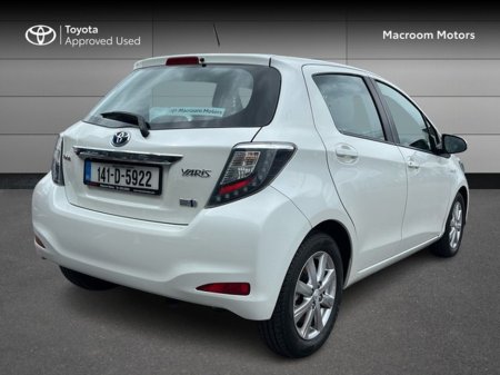 2014 Toyota Yaris - photo 2