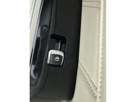 2023 Kia Sorento - thumbnail 24